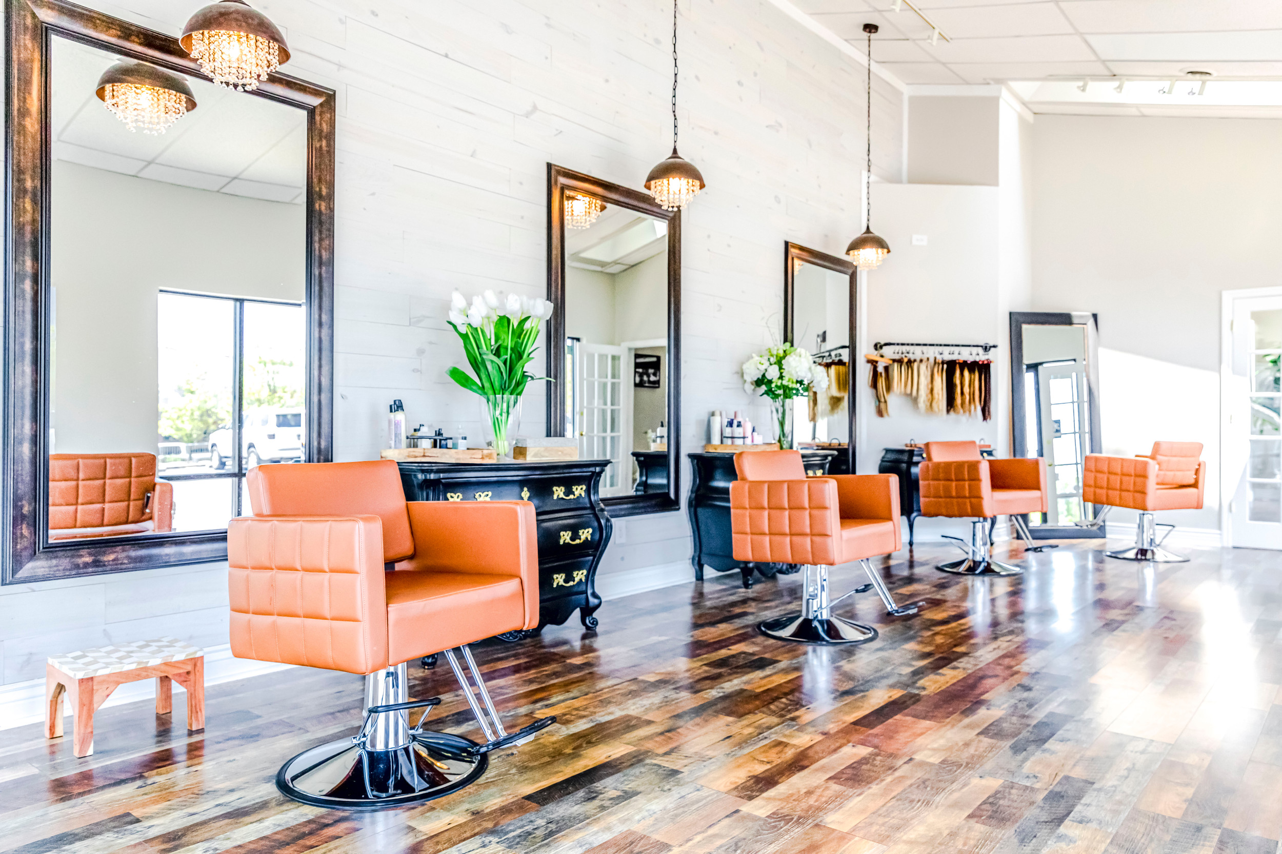 About Lisa Paris Salon | Pittsburgh Hair Salon | McMurray, PA, image size:2500x1666