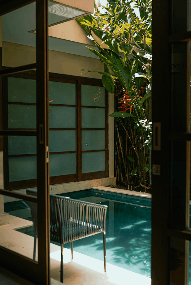 Atoreia Hotel template - Poolside Room