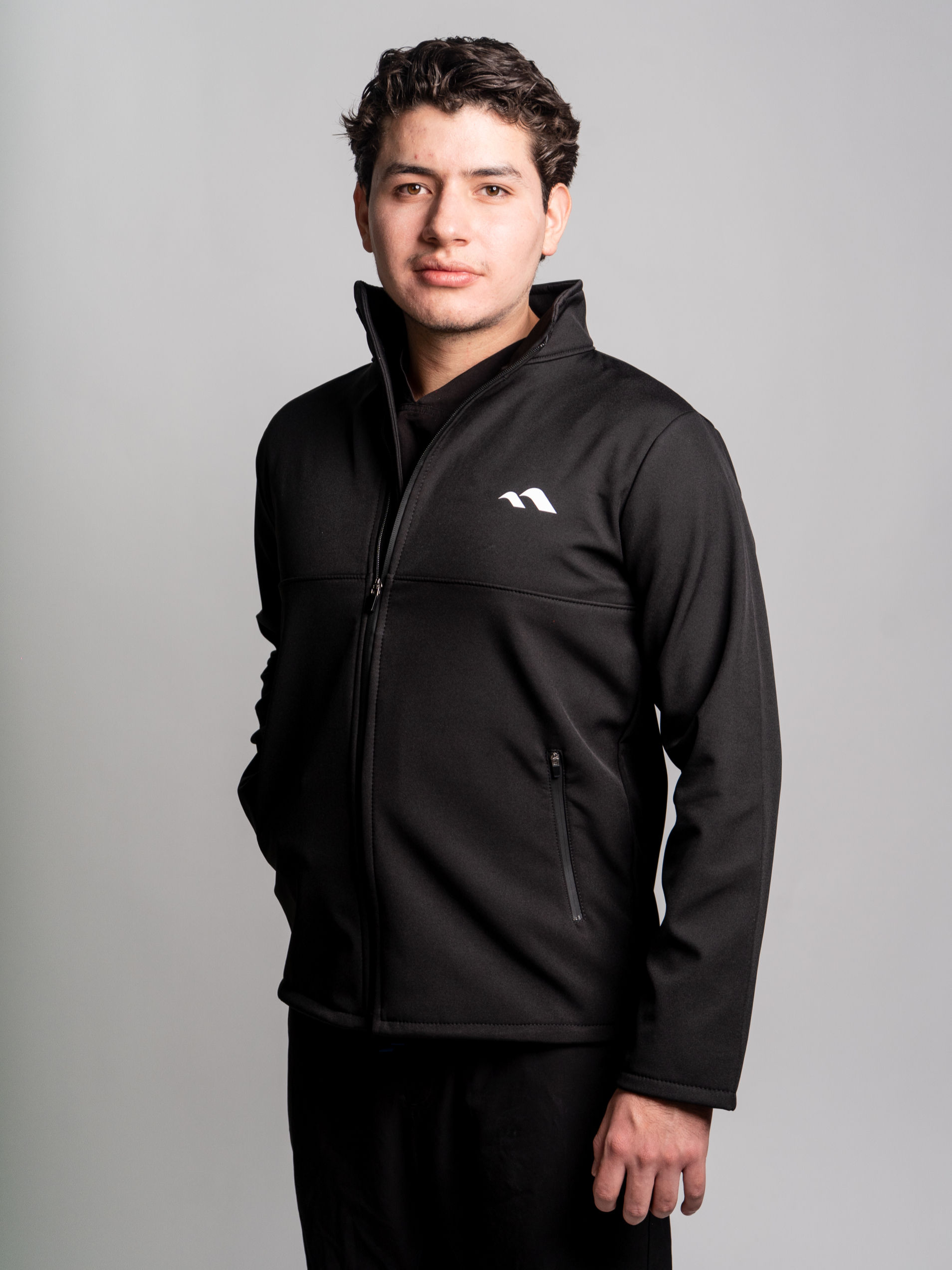 SOFTSHELL HOMBRE NEGRO INTENSO