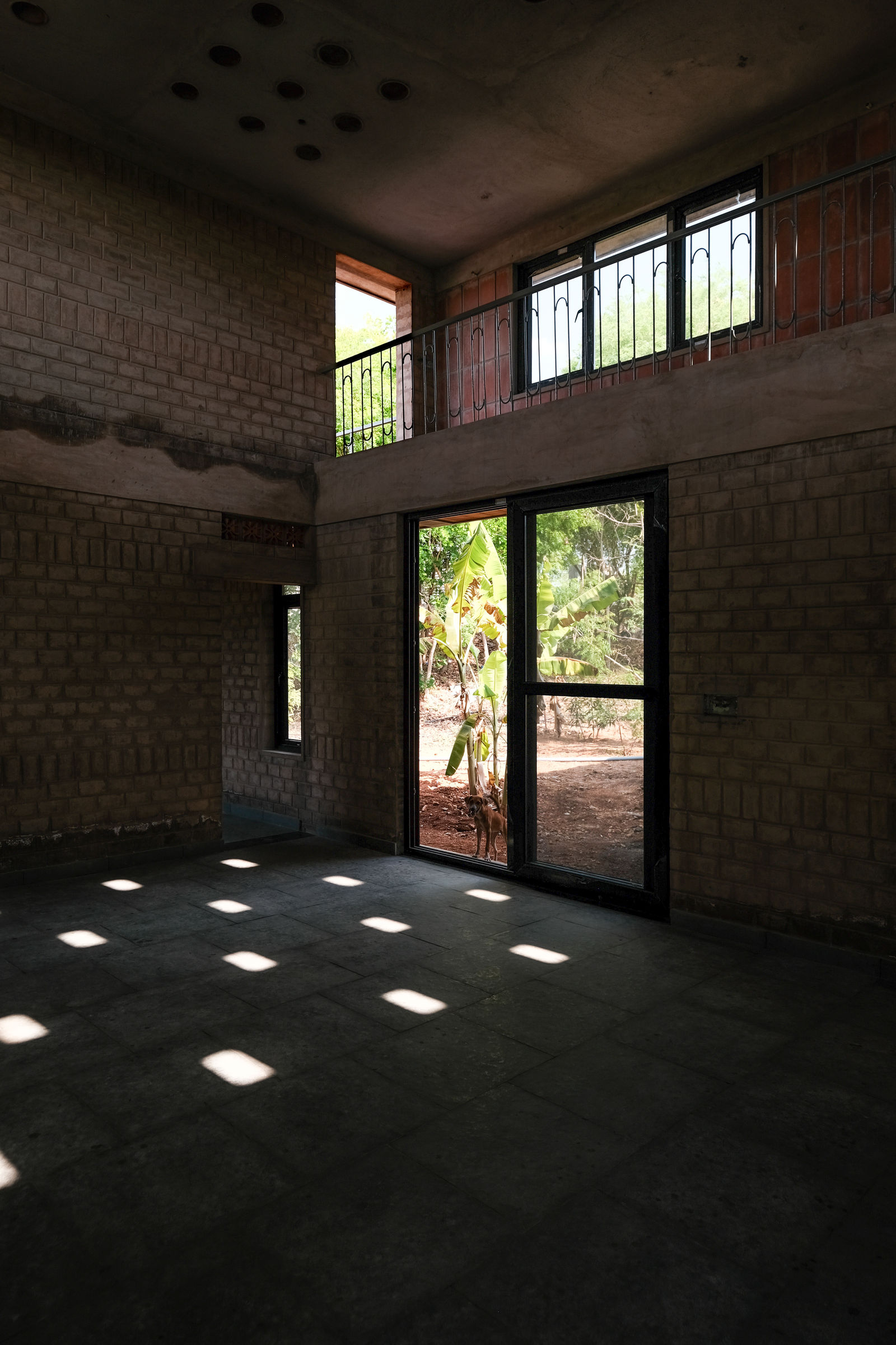 The Hillside Farmhouse photographed by Geomorph Studio 9