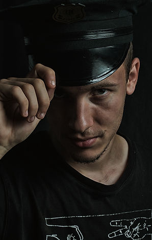 mens-3638572_1920.jpg