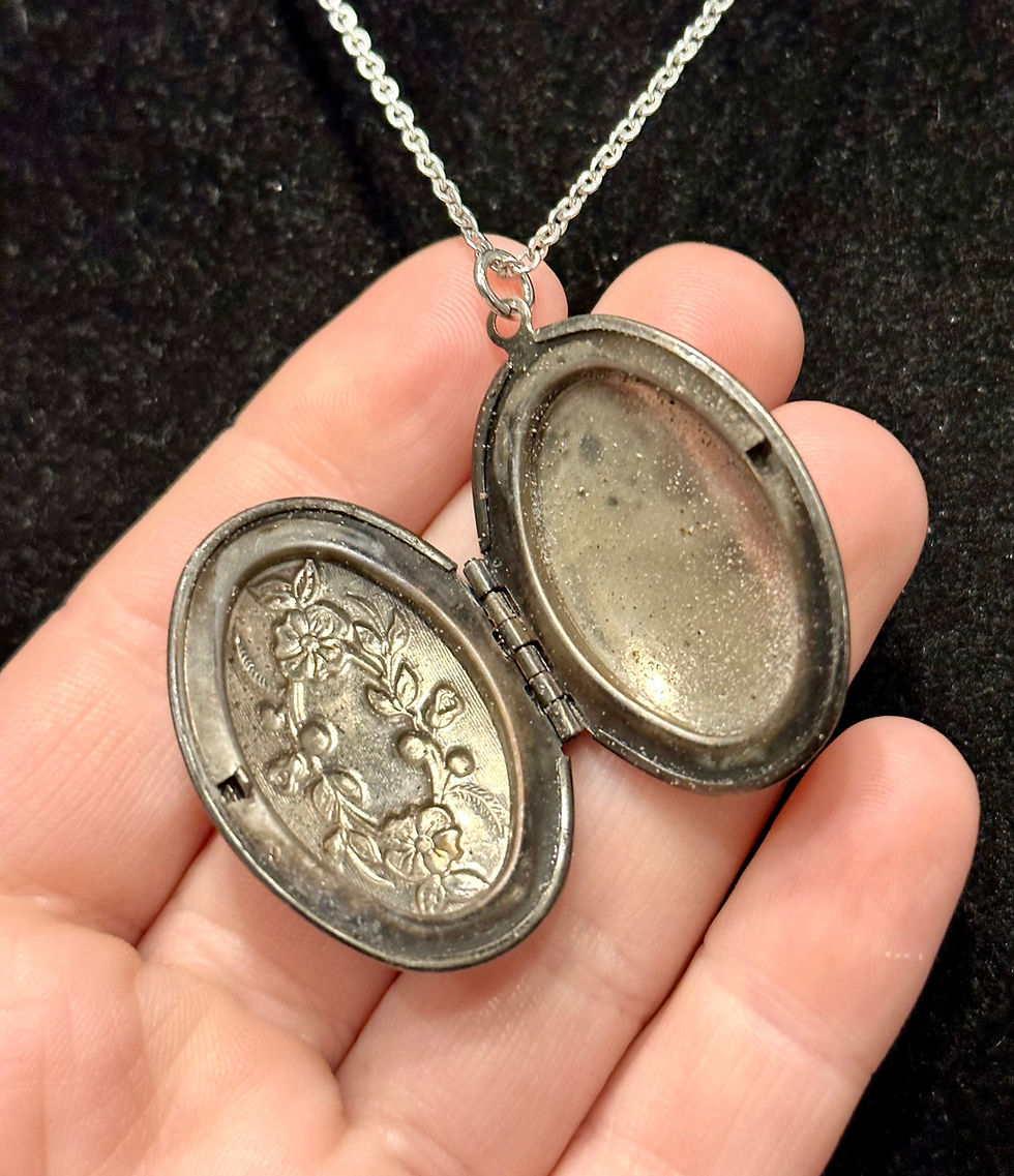 Thumbnail: Large, Silver, Oval, Floral, Flowers, Locket