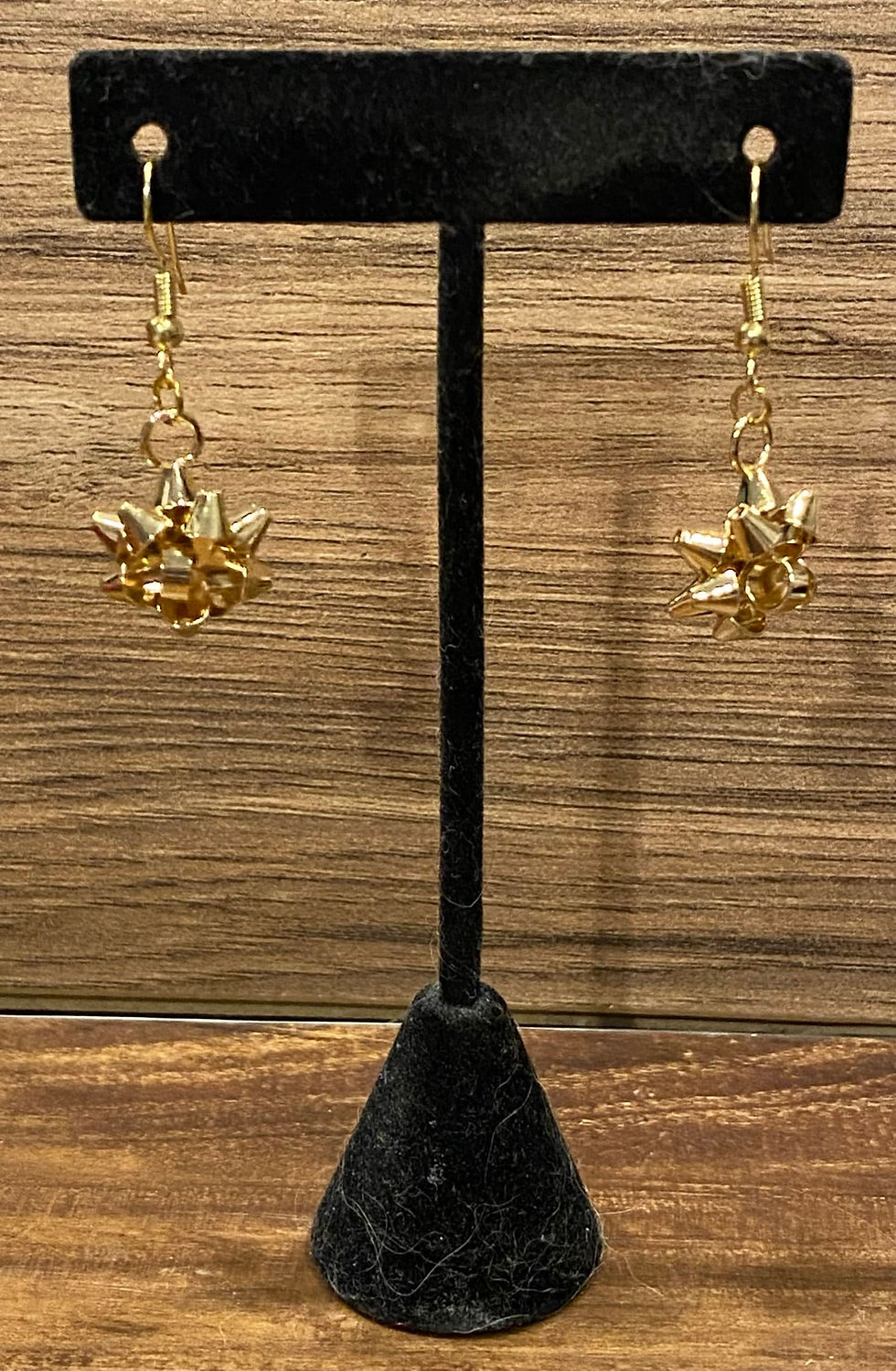 Thumbnail: Gold, Green, Red, Bow, Dangle, Earrings