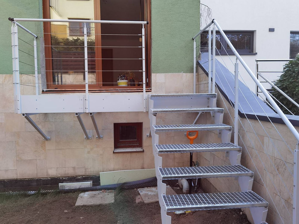 Indexkép: ASTA - rácsos lépcsőfok