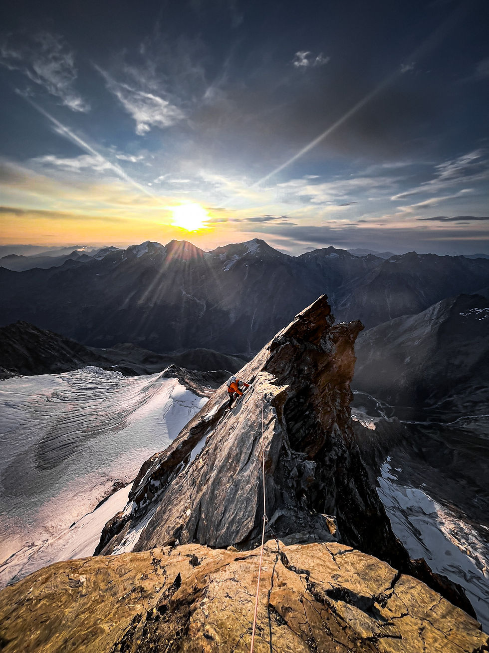 Sur l'arête est du Lenzspitze