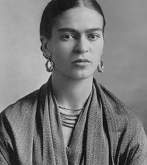 Frida_Kahlo,_by_Guillermo_Kahlo.jpg