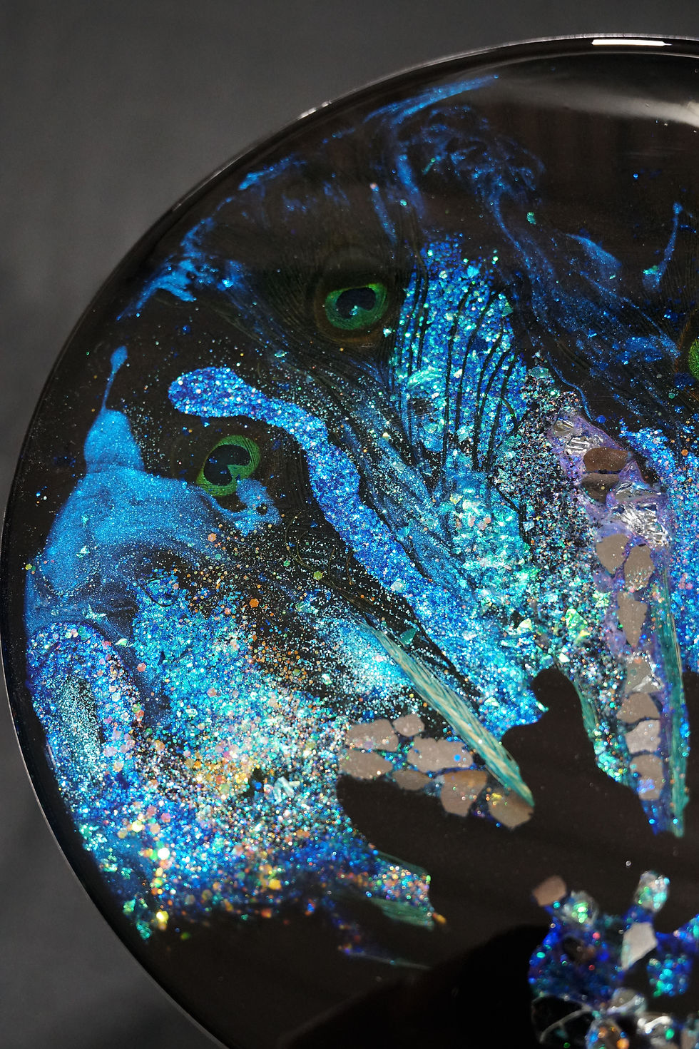 Thumbnail: Peacock shimmers Tray