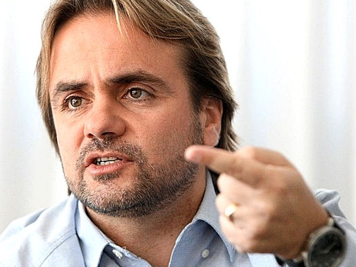 EROS BIONDINI CHAMA DE “CRIMINOSOS” OS INVASORES DE BRASÍLIA