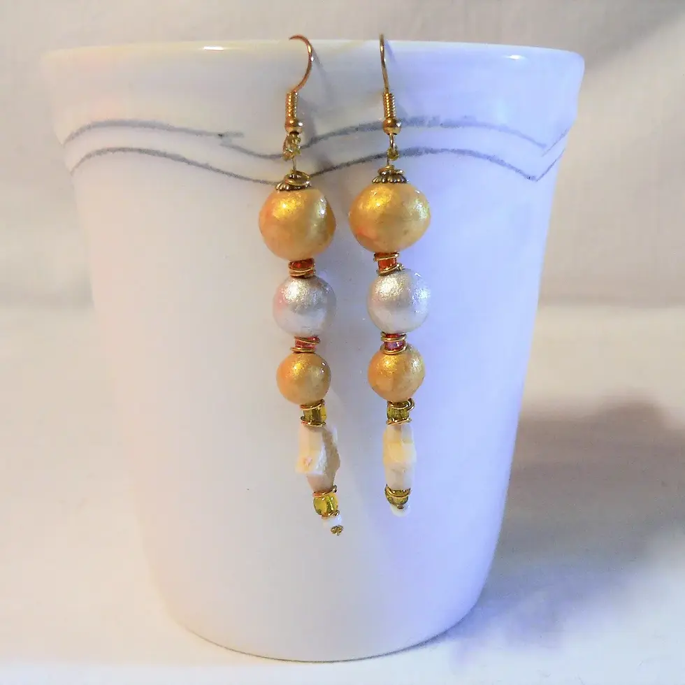 Miniatura: Pendientes de cerámica para mujer, amarillo sol y blanco satinado.