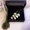 Miniature : Bijoux femmes : boucles d'oreilles clochettes émaillées, blanc laqué et noir