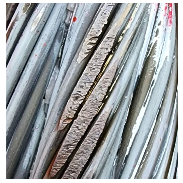 Figure 1: Excessive wire rope wear