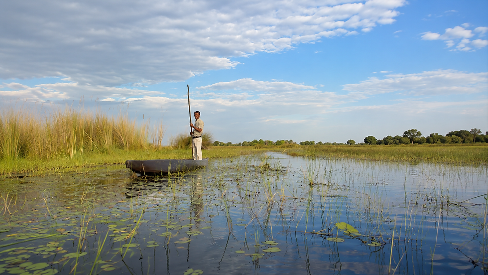 botswana-mokoro-poler-okavangodelta.png