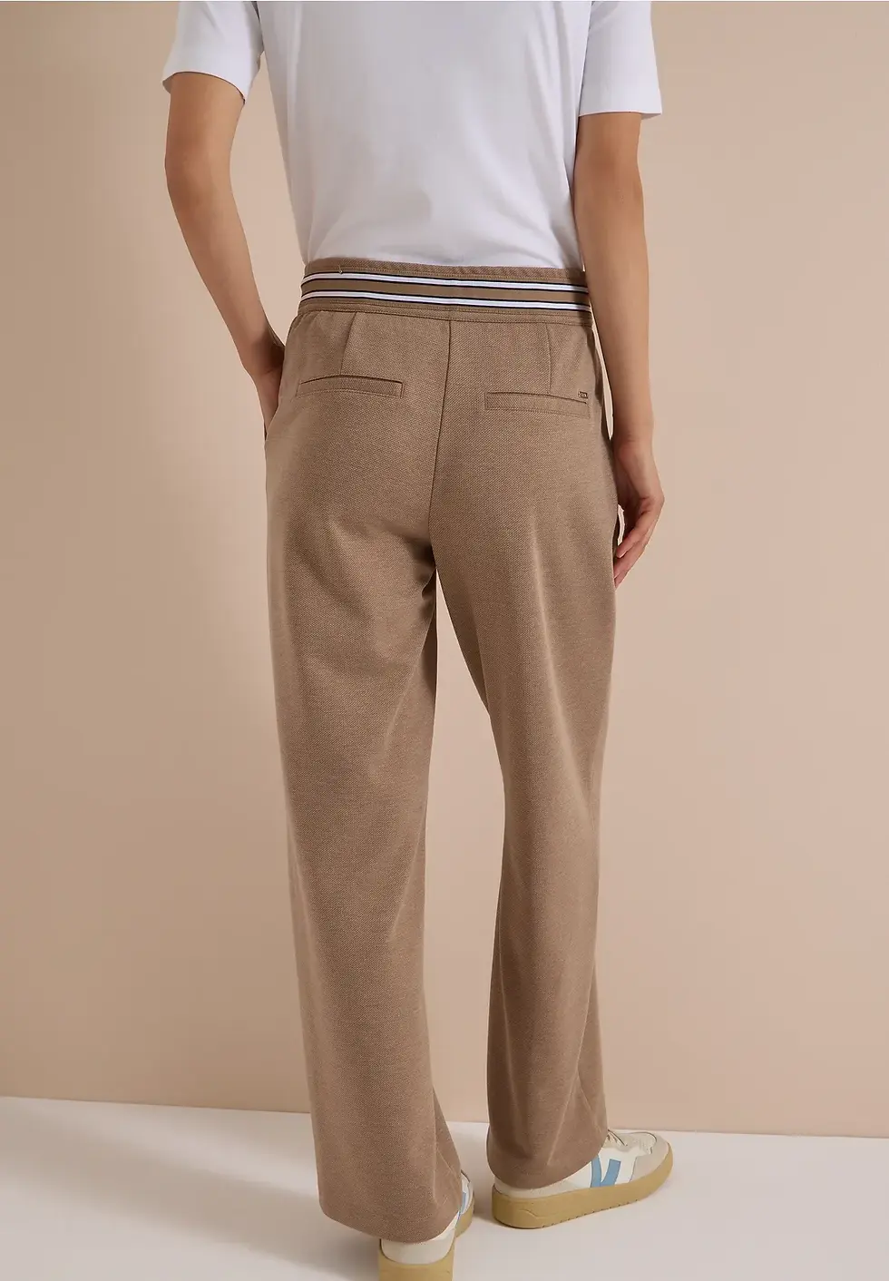 Thumbnail: Broek met High Waist en Straight Leg pijpen van Cecil