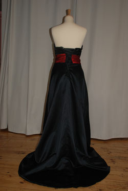 Rouge et noir, 75 euros. S160