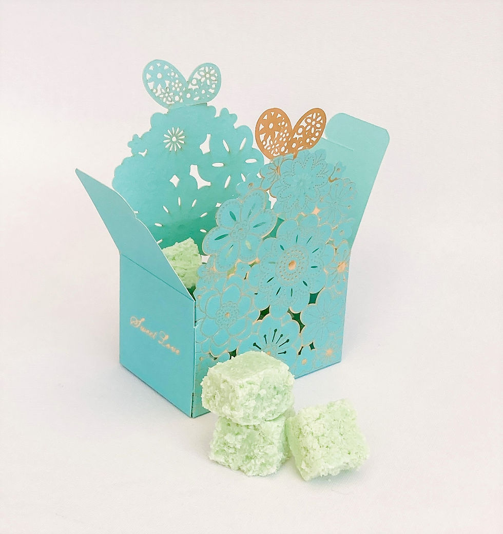 Thumbnail: Lace Favour Box (4 Gems) @£4.50