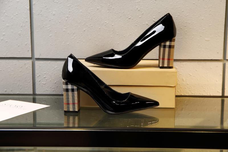 Women’s shoes