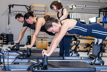 Reformer strong plank strength training