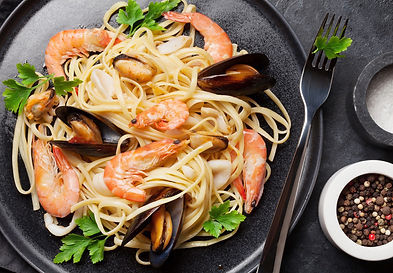Seafood pasta with clams and prawns.jfif