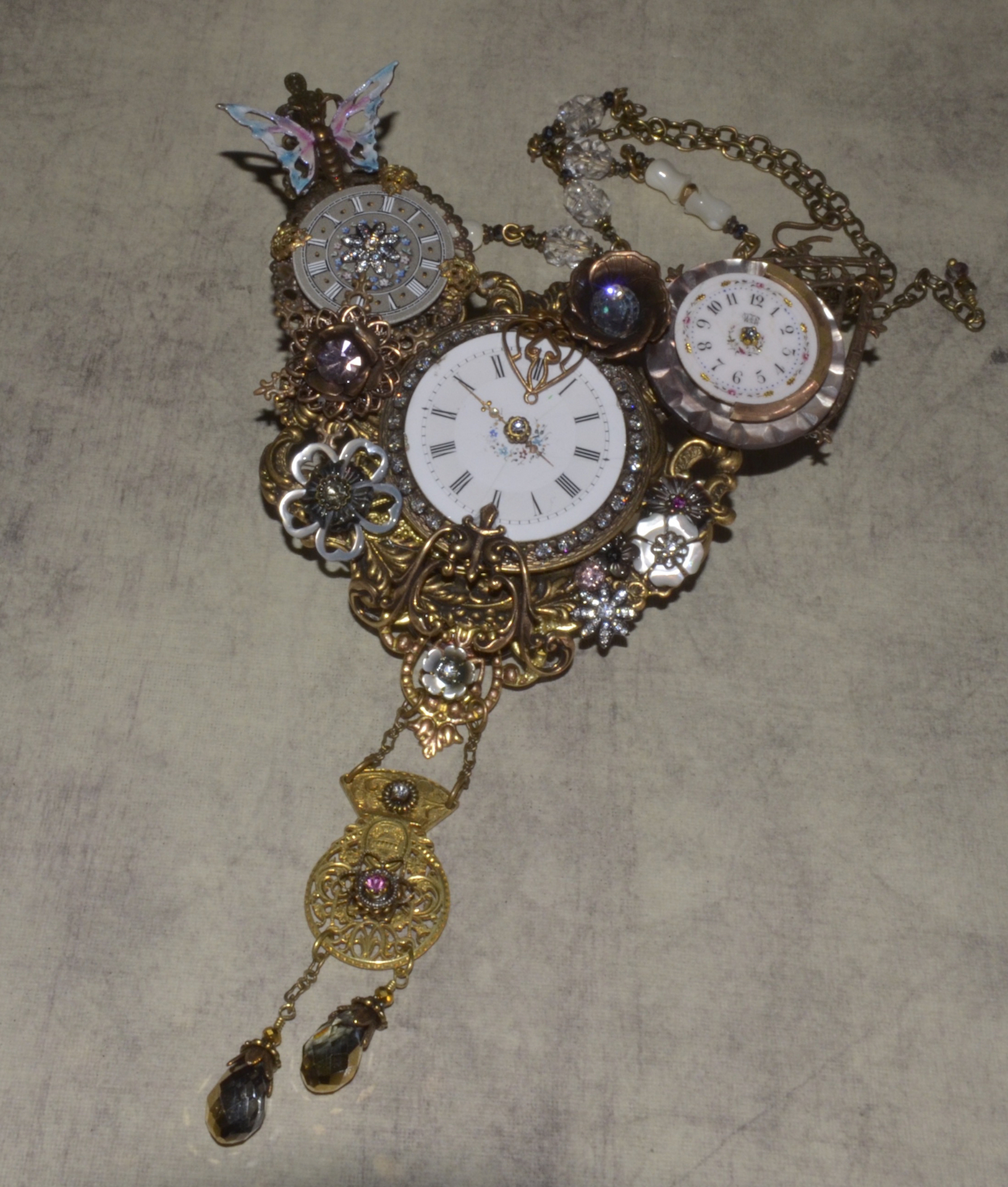 Hickory Dickory Dock Necklace