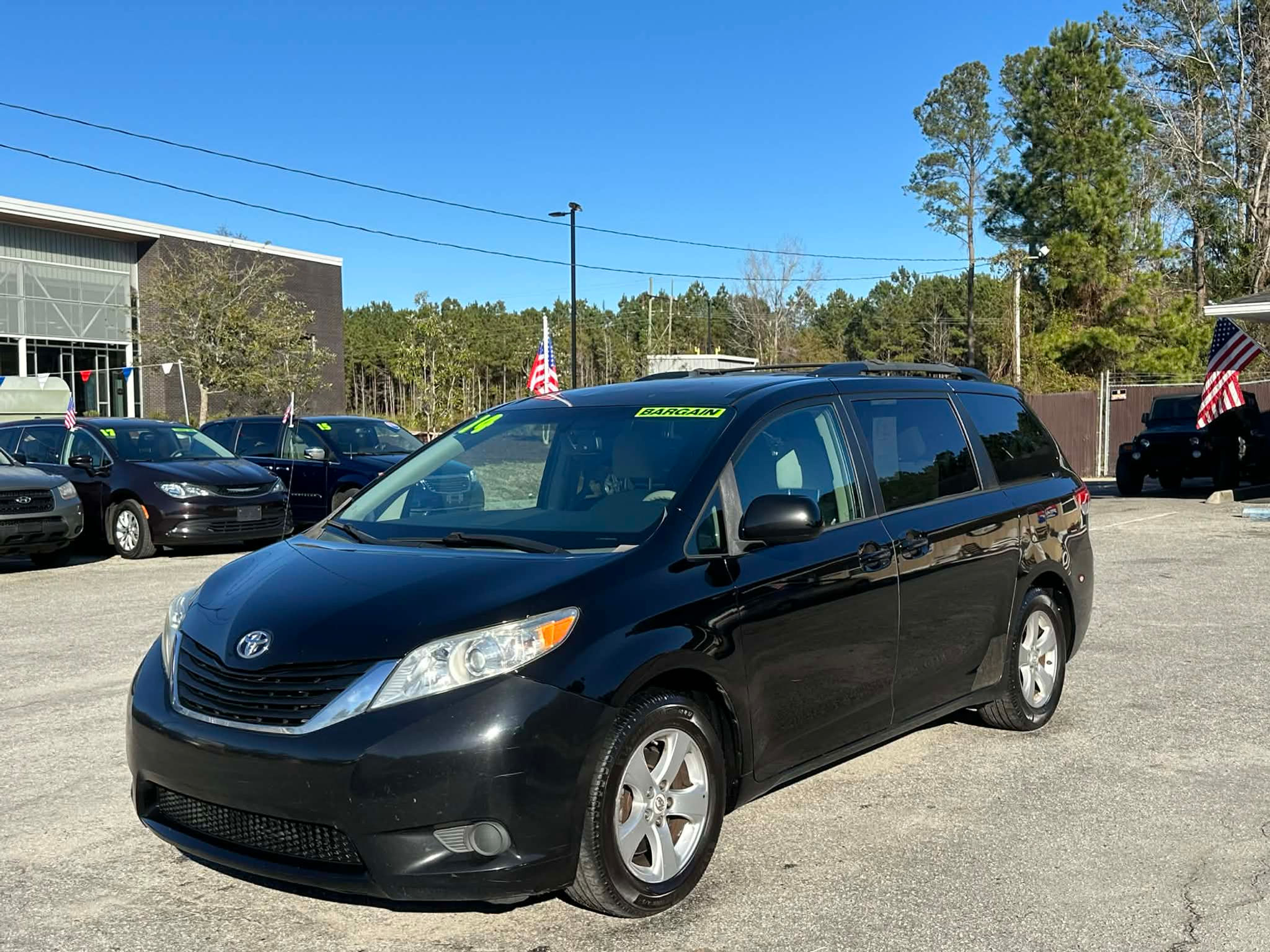 2014 Toyota Sienna LE (195k, Only $7,000!)