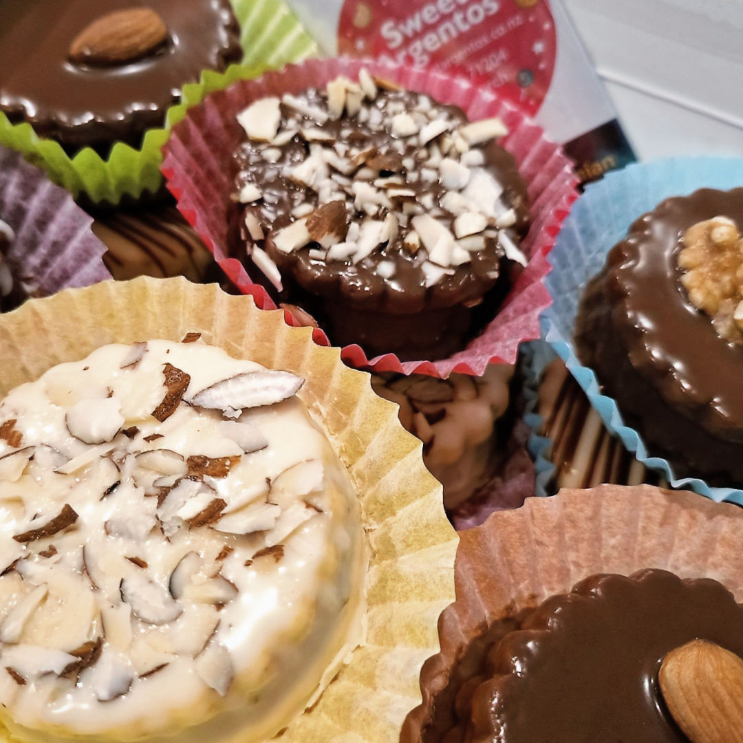 Mixed Chocolate Alfajores with a Choice of Filling