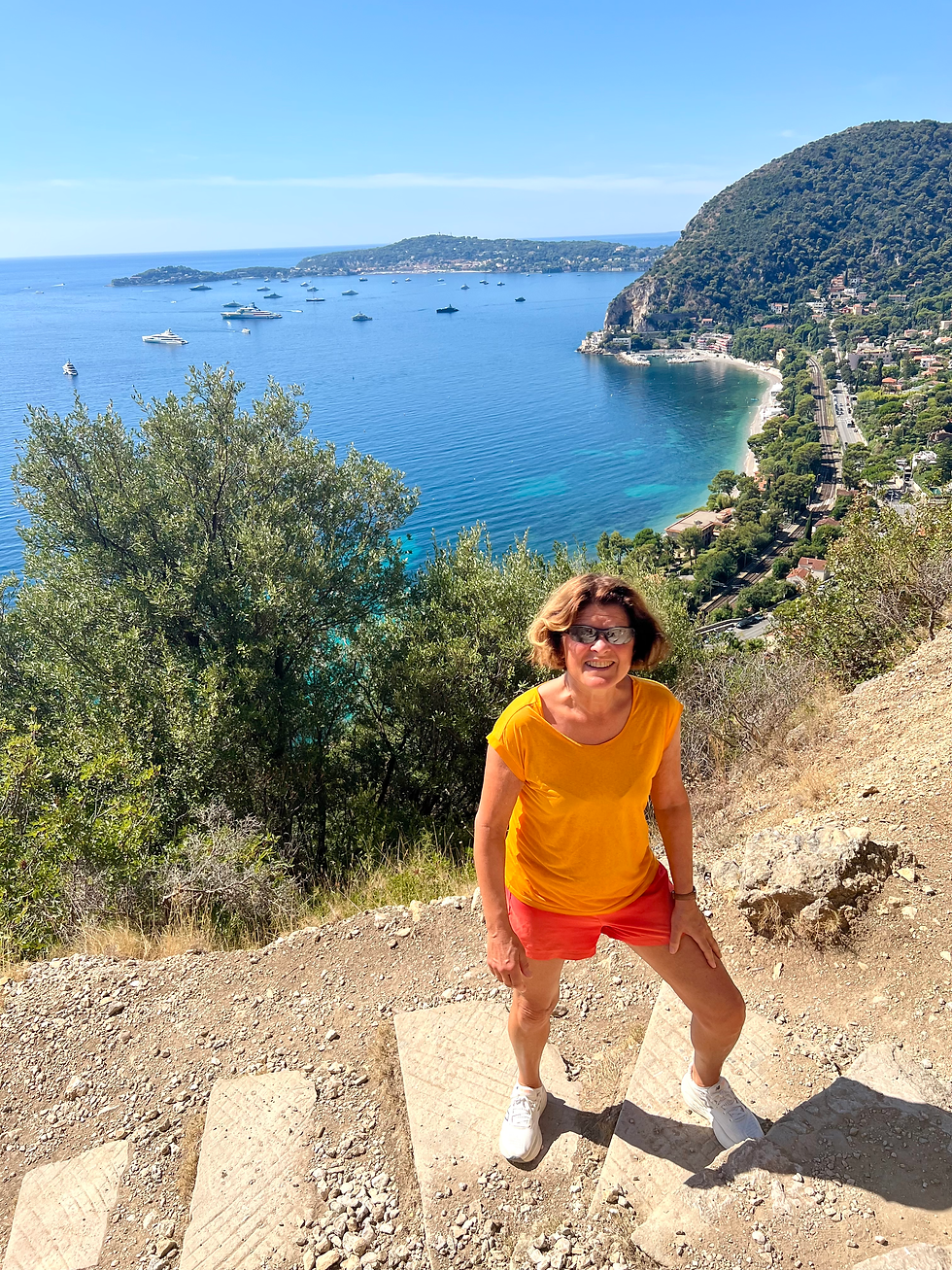 Fantastisk utsikt når du går oppover Nietzsche Trail. Det er bratt men du trenger ikke være enn i normal form for å klare det. Husk bare gode sko og masse drikke.