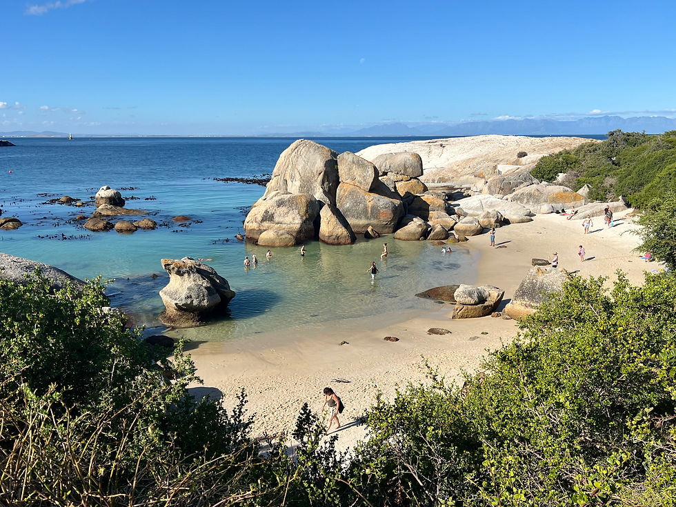Boulder´s Beach består av mange små nydelige badebukter. Prøv å kom når det er lavvann da er det best å bade.