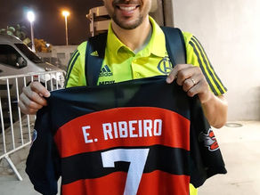 Everton Ribeiro recebe manto do Flamengo Imperadores!