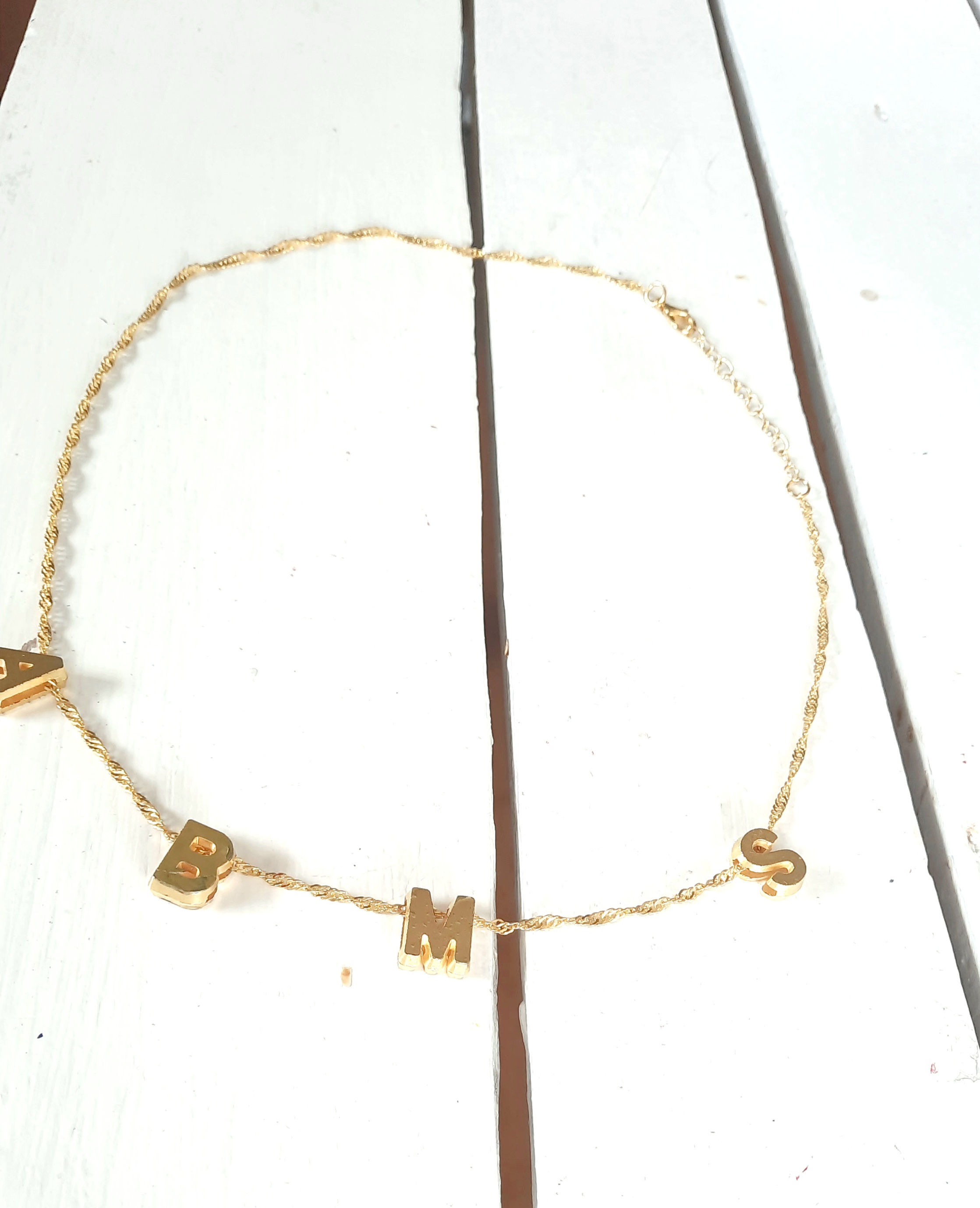 Necklace with letters personalised, one letter price