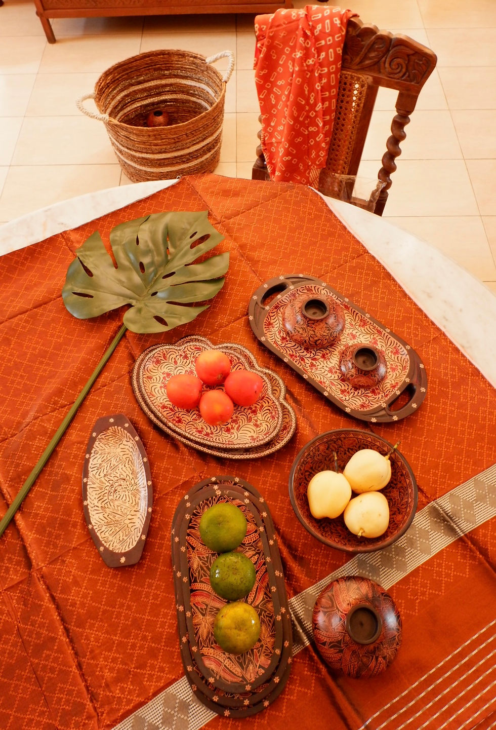 water hyacinth basket and sisal placemat