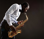 05. Saxofone_01 - shutterstock_382955080
