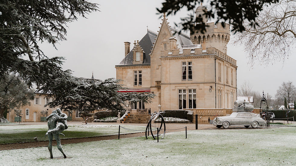 Château Pape Clément sous la neige en Hiver