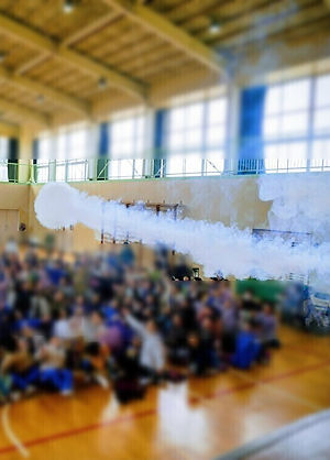 善ちゃんサイエンスショー風景 (2)_edited.jpg