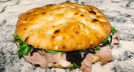 PizzaIn2-43.webp