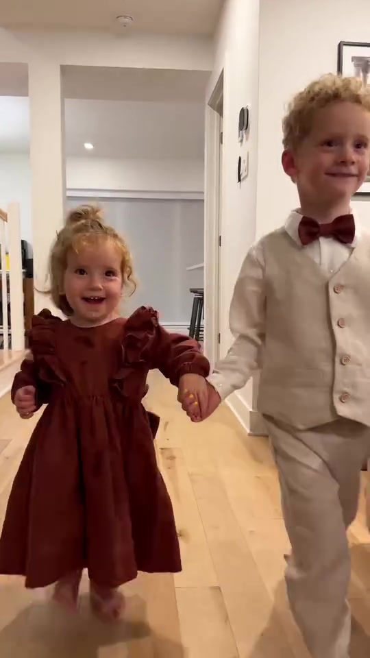 Miniature : Ensemble  complet chic en lin pur pour bébé ou garçon 0-10 ans.