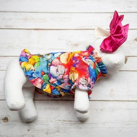 Miniature : dog model wearing the Color Splash Oil Paint, side view