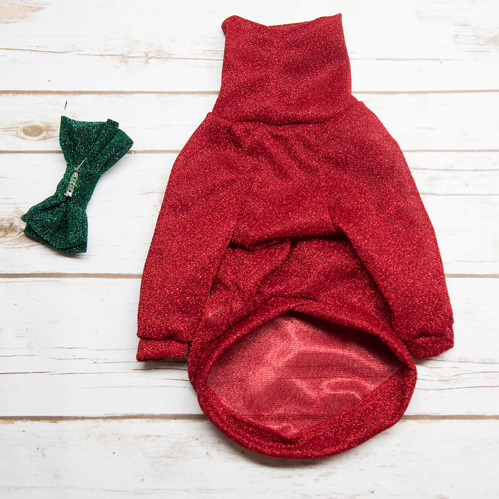 Thumbnail: Chandail de Noël scintillant rouge avec boucle enlevée