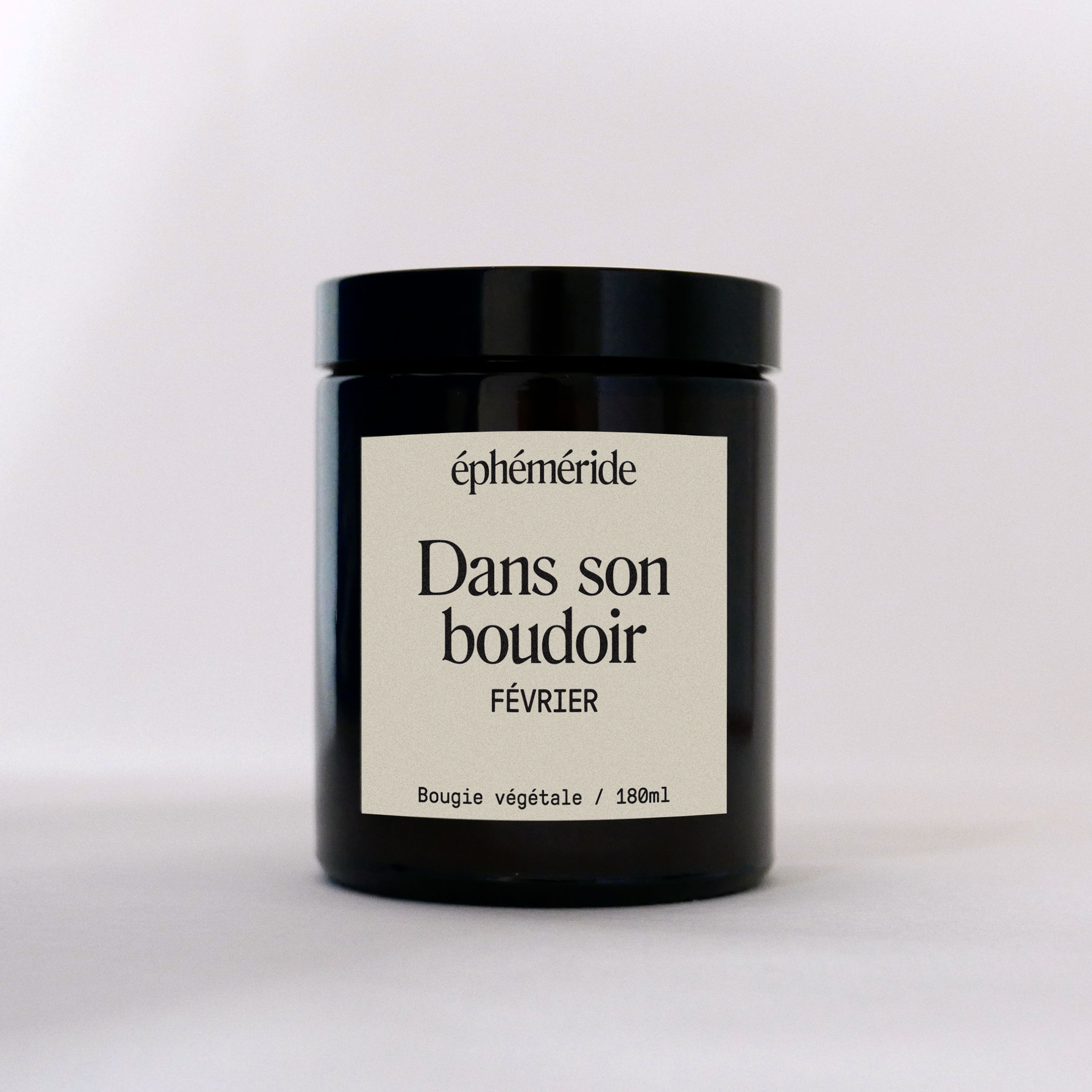 Février | Dans son boudoir