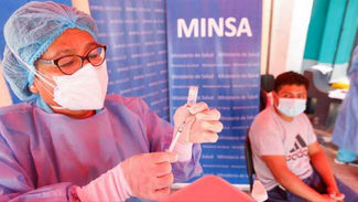 Minsa reduce a 3 meses tiempo para aplicación de tercera dosis por ómicron