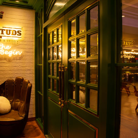 Best Bars in Mumbai for Corporate & Group Hangouts