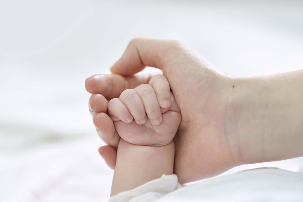 mains-maman-bebe.jpg