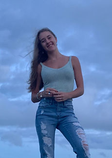 Dannette Dunavent_web_edited_edited.jpg
