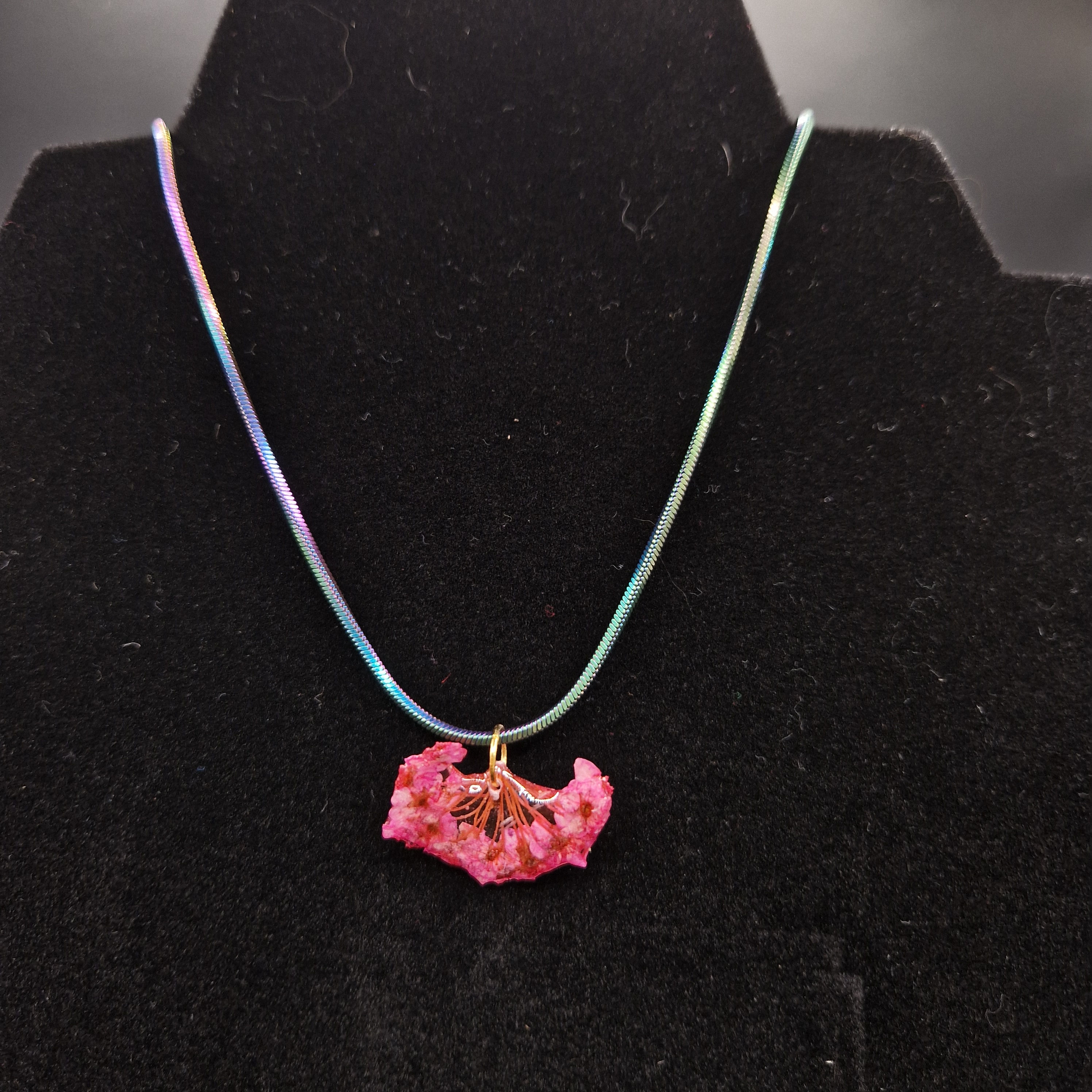 Collier "fleur" faits main