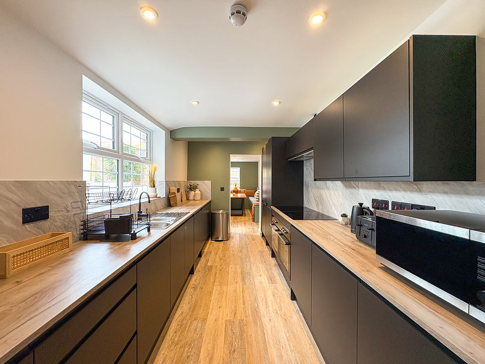 Kitchen(4).JPG