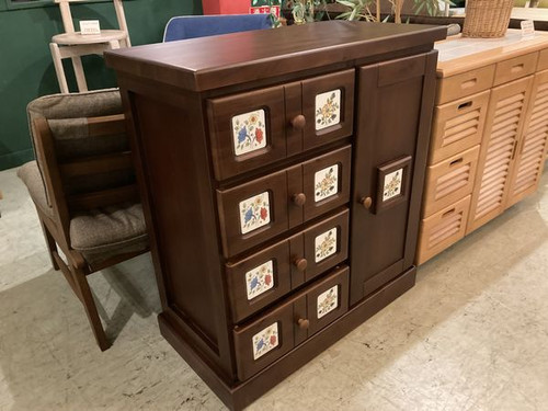 タイル付きキャビネット | グリーンプラネット