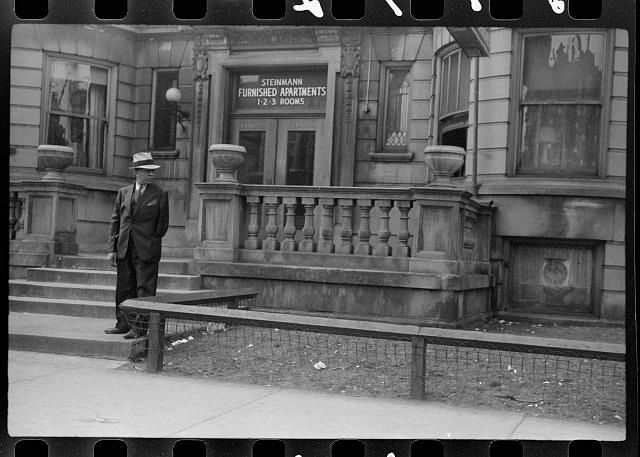 outside kitchenette view.jpg