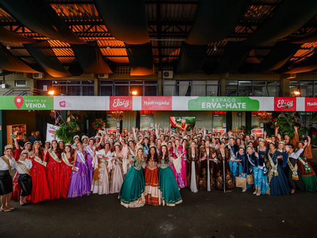 Encontro Estadual de Soberanas reúne 35 cortes e promove integração na Fenachim 40 anos