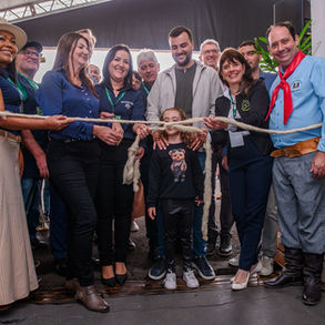União em prol da agricultura familiar marca abertura do Pavilhão da Agroindústria Familiar na Fenachim