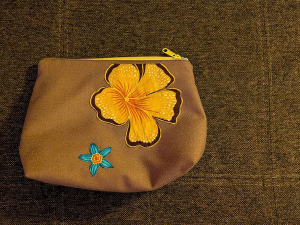 Pochette en tissu à motif floral
