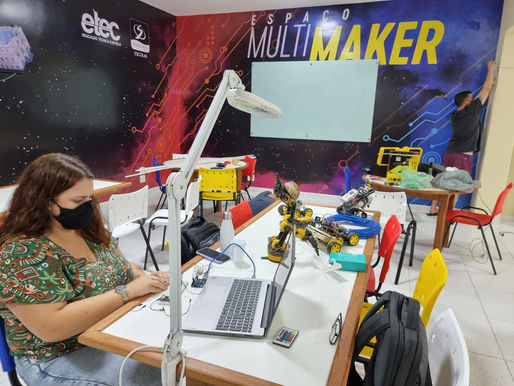 Alunos automatizam Espaço Multimaker